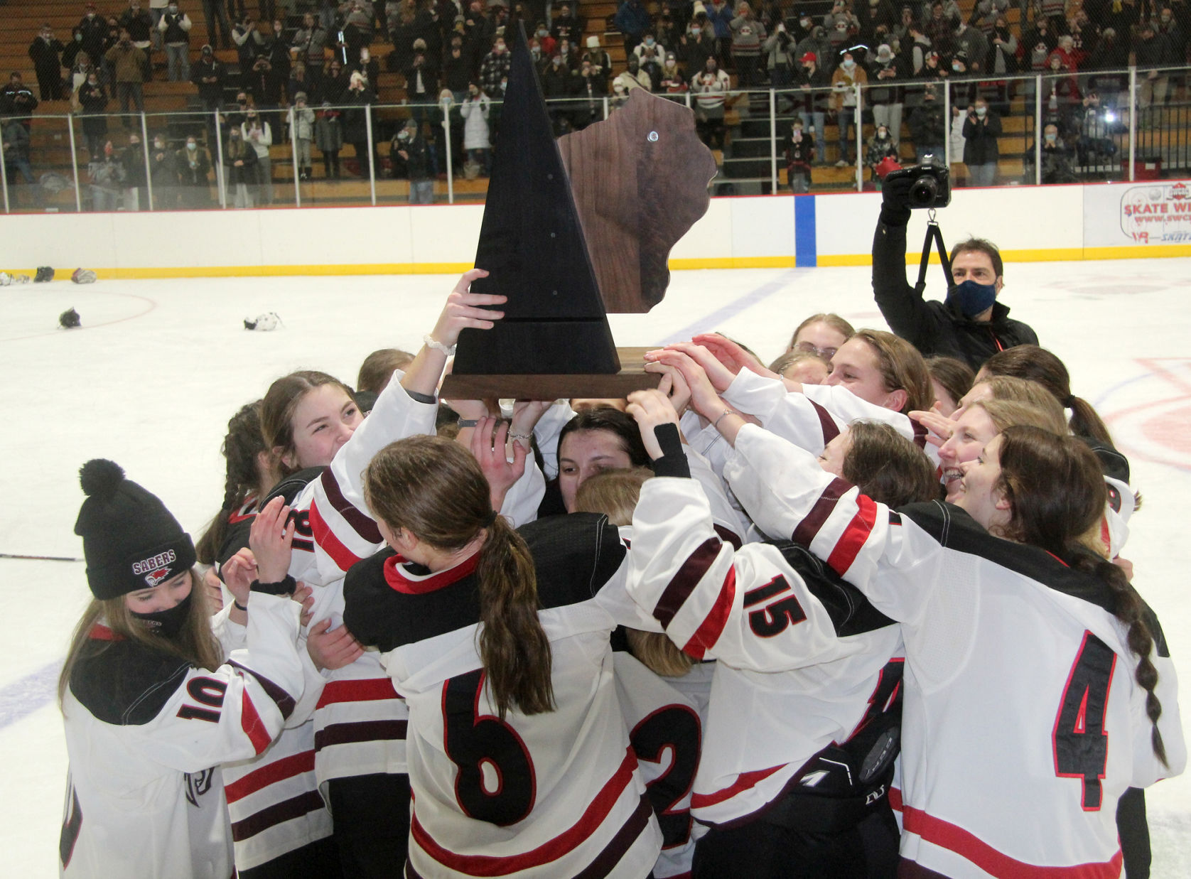 Girls Hockey State Championship: Chippewa Falls/Menomonie vs University School of Milwaukee in Wisconsin Rapids 2-20-21